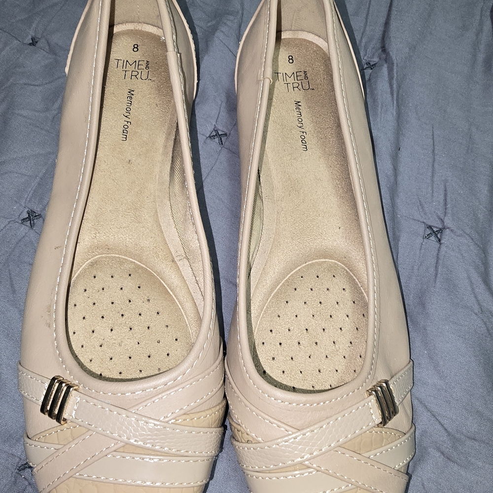 Time and Tru Women's Cream Flats